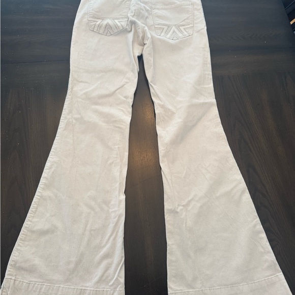 American Eagle Outfitters Cream Corduroy Pants - Picture 8 of 9